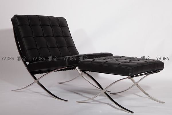 黑色巴塞羅那椅(Barcelona Chai in Black Leather)