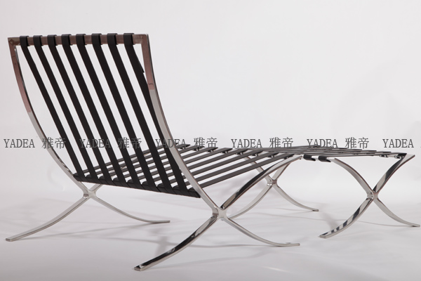 黑色巴塞羅那椅(Barcelona Chai in Black Leather)