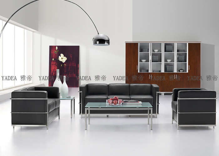 真皮LC2柯布西耶沙發(fā)(Le Corbusier Sofa)