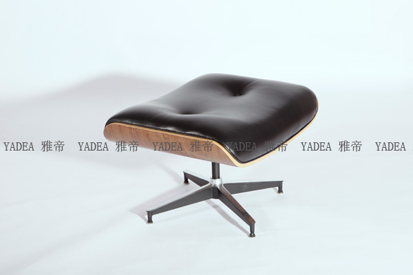 赫曼米勒版本的伊姆斯休閑椅(Eames Lounge Chair—Herman Miller Version)
