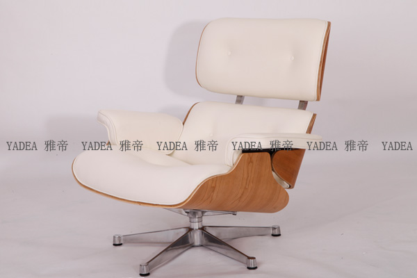 維特拉版本的<a href='http://m.yunguzhai.cn/Products/EamesLoungeChair.html' class='keys' title='點(diǎn)擊查看關(guān)于伊姆斯休閑椅的相關(guān)信息' target='_blank'>伊姆斯休閑椅</a>(Eames Lounge Chair — Vitra Version)
