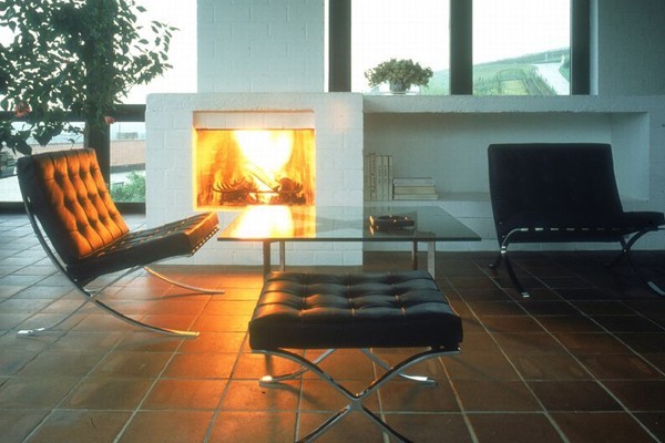 黑色巴塞羅那椅(Barcelona Chai in Black Leather)