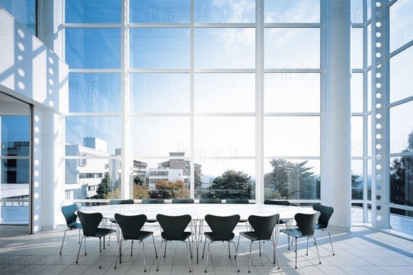 橢圓型餐桌(Elliptical Dining Table)