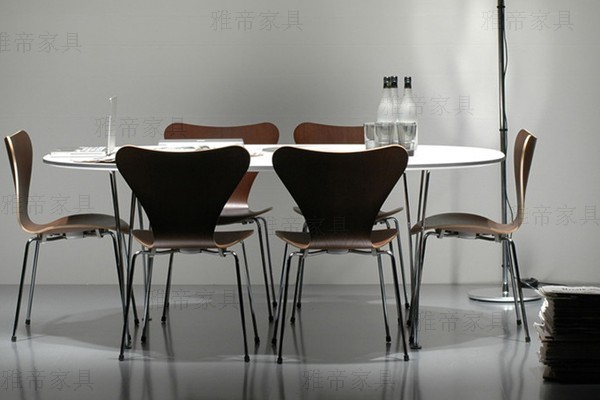 橢圓型餐桌(Elliptical Dining Table)