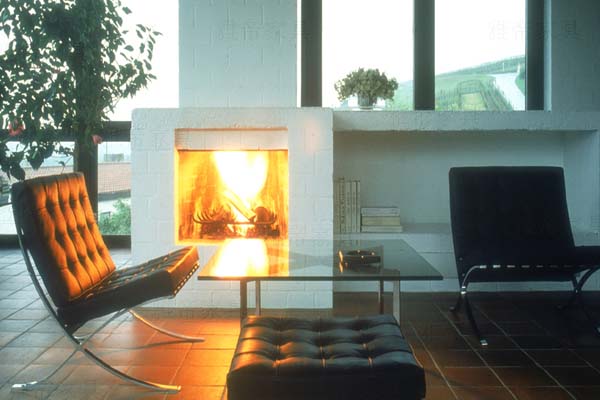 巴塞羅那椅(Barcelona Chair)