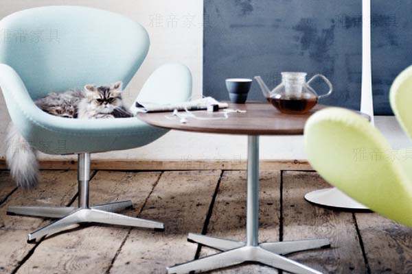 天鵝椅(Swan Chair)