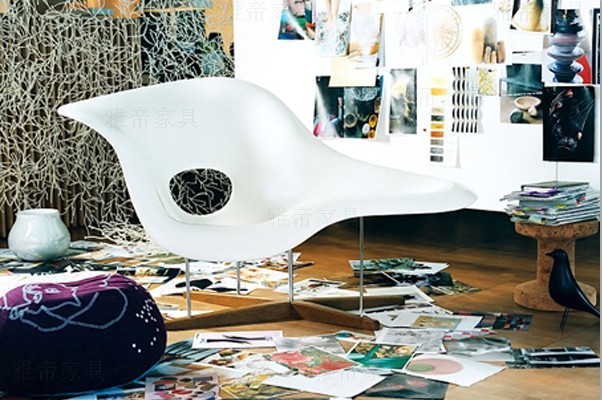 貝殼貴妃椅(Eames La Chaise) 貝殼貴妃椅(Eames La Chaise)