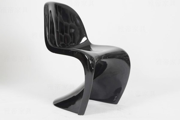 番頓餐椅(Panton Chair) 番頓餐椅(Panton Chair)