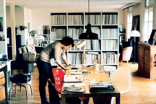 番頓餐椅(Panton Chair) 番頓餐椅(Panton Chair)