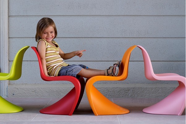 番頓餐椅(Panton Chair) 番頓餐椅(Panton Chair)
