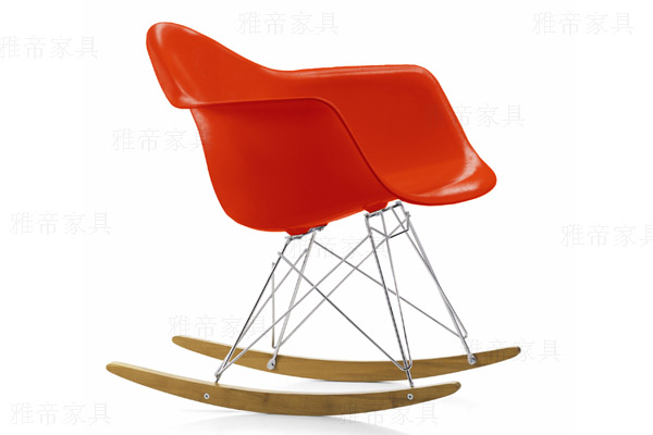 伊姆斯搖椅(Eames rock Chair)