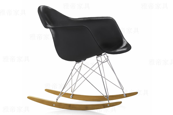 伊姆斯搖椅(Eames rock Chair)