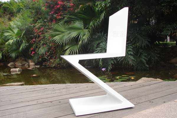 Z字形休閑椅子(Zig Zag Chair) Z字形休閑椅子(Zig Zag Chair)