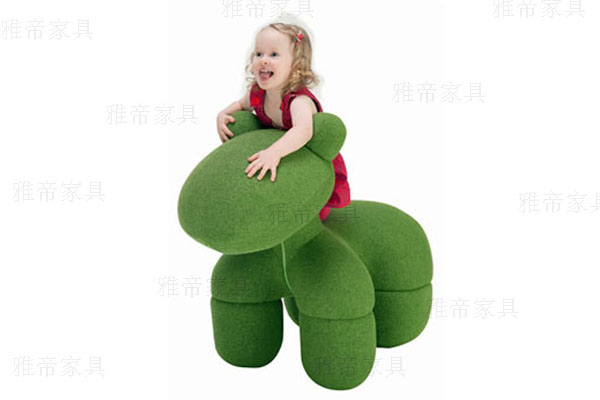 小馬椅(Pony Chair)
