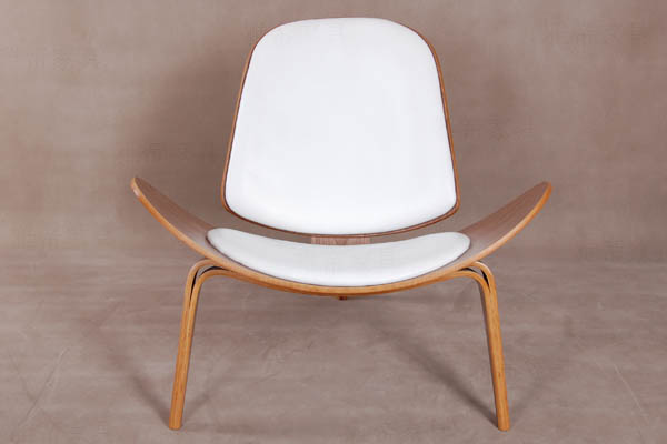 Wegner shell chair(三腳休閑椅) Wegner shell chair(三腳休閑椅)