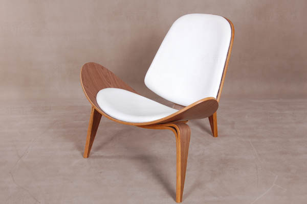 Wegner shell chair(三腳休閑椅) Wegner shell chair(三腳休閑椅)