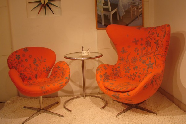 愛琳.格蕾茶幾(Eileen Gray End Table)