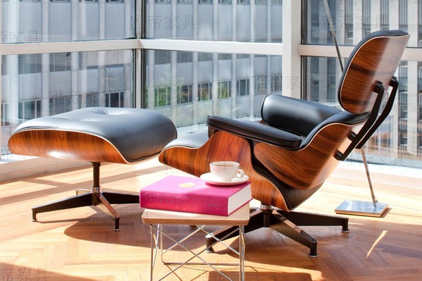 酸枝木貼皮的伊姆斯休閑椅(Palisander Eames Lounge Chair)