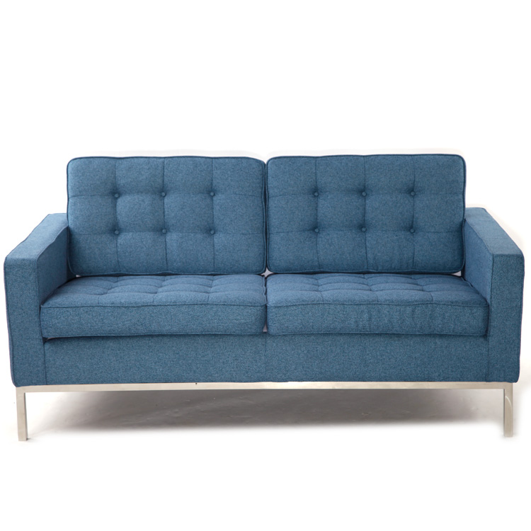 藍色雙人位沙發(fā)